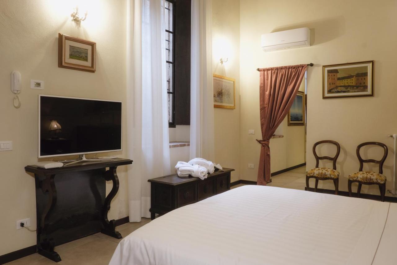 Foresteria Palazzo Guazzoni Zaccaria Кремона Екстер'єр фото