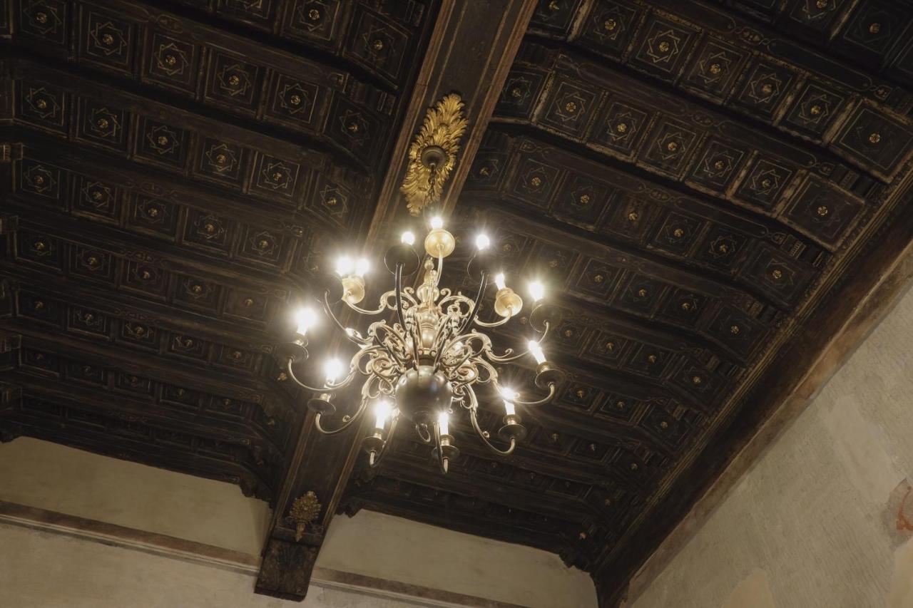 Foresteria Palazzo Guazzoni Zaccaria Кремона Екстер'єр фото